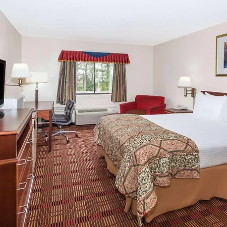 Hotel Baymont By Wyndham Smyrna